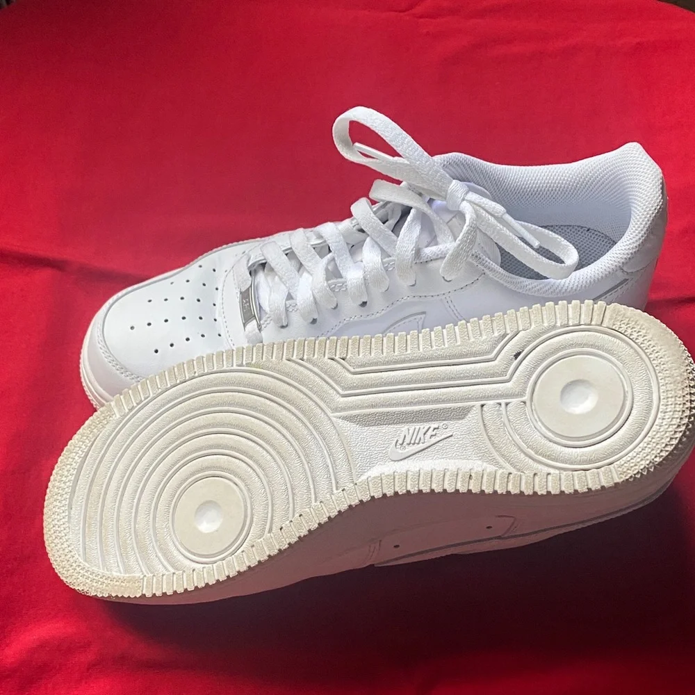 Nike White Sneakers - Picture 4 of 6